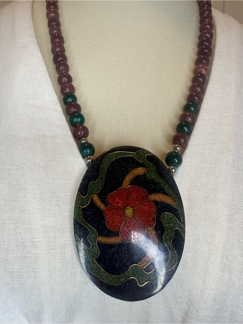 Lee Sands Style Mosaic Flower Pendant Necklace: Lucite & Glass Beads, 1980s